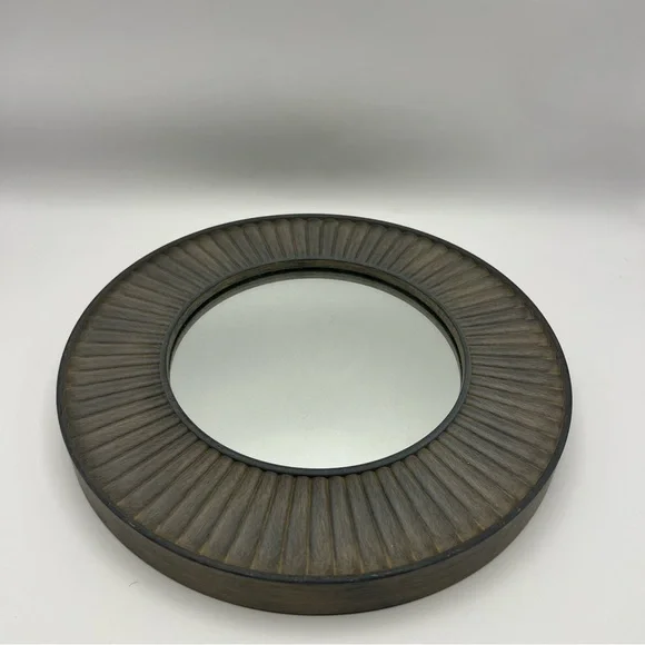 Round Gray Wall Decor Mirrors Set - Picture 2 of 7